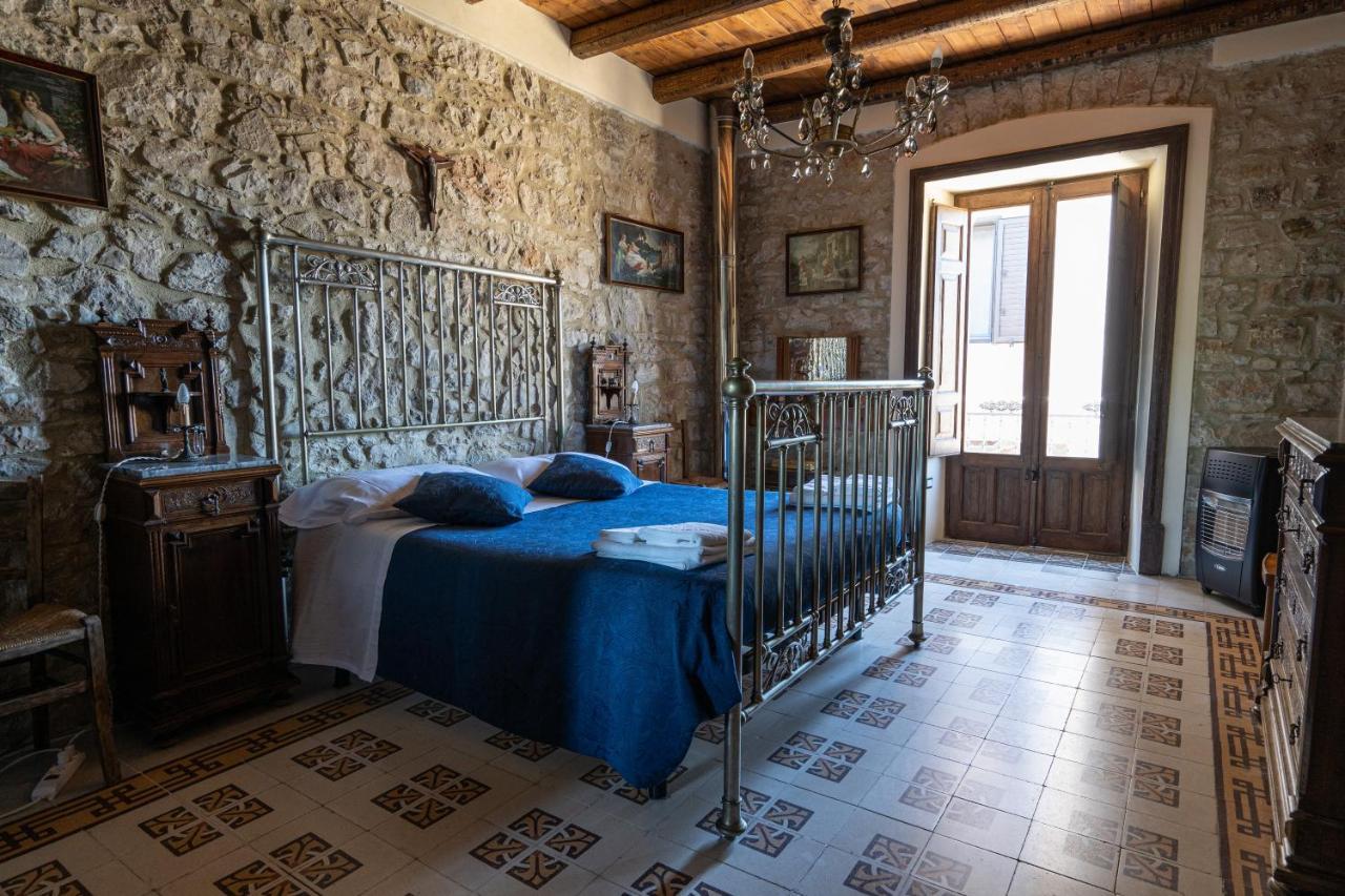 Vila Casa Della Nonna Caltavuturo Exteriér fotografie